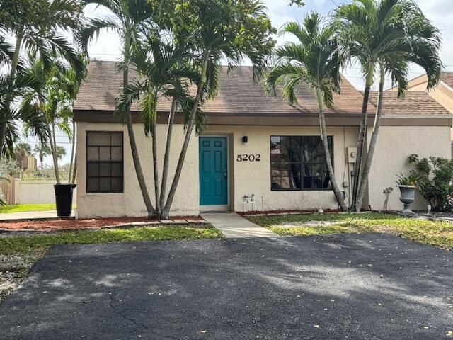 $2,800 | 5202 Nutmeg Drive | Palm Beach Gardens