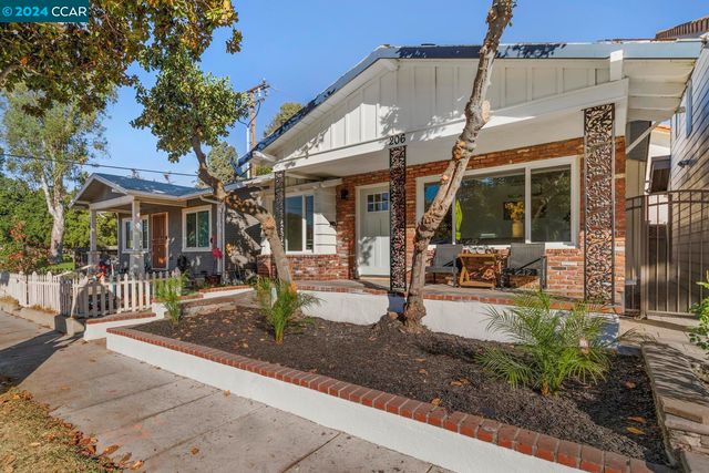 $599,900 | 206 North Palm Avenue | Alhambra