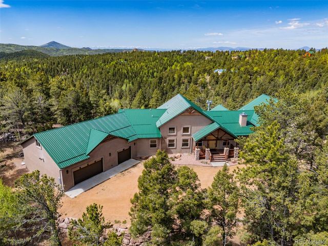 $2,200,000 | 252 Running Elk Point