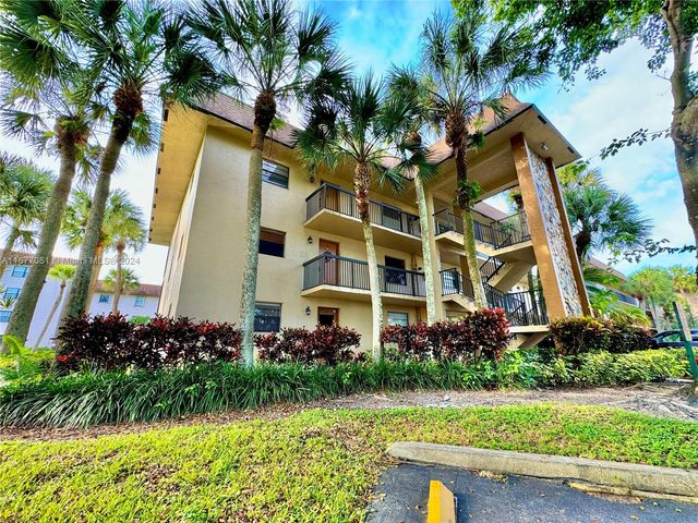 $190,000 | 4955 East Sabal Palm Boulevard, Unit 203 | Tamarac