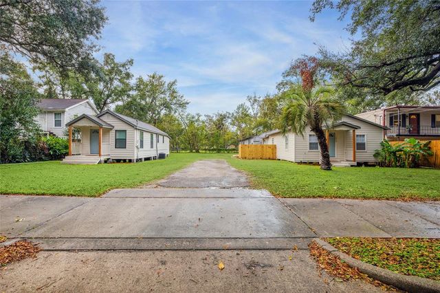 $399,000 | 1010 East Walker Street | League City