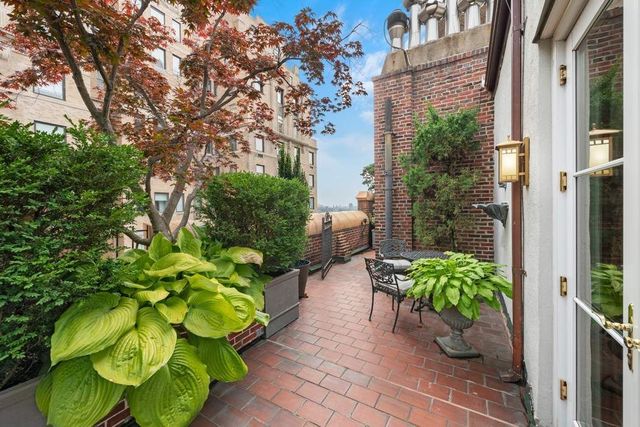 $6,995,000 | 444 East 52nd Street, Unit PH N TERRACE | Midtown East