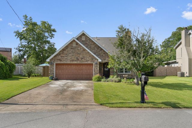 $450,000 | 317 Northampton Circle | Wright