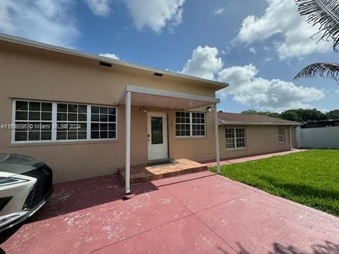 $734,900 | 735 Northeast 152nd Street | Golden Glades