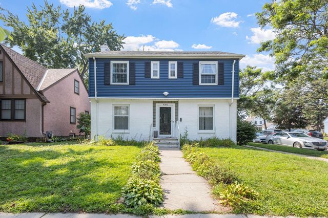 $340,000 | 4361 North Vincent Avenue | Victory