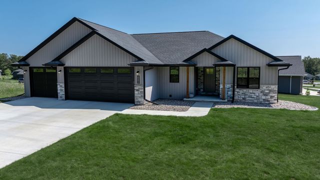 $579,900 | 2592 Chambers Crossing | Suamico