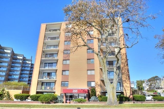 $2,850 | 295 Lynn Shore Drive, Unit 507 | Diamond District