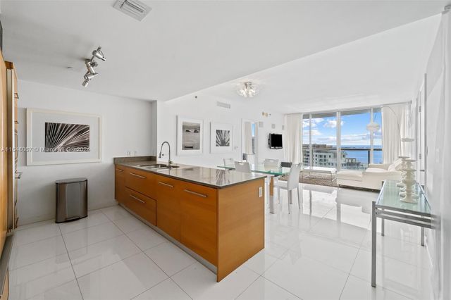 $5,900 | 465 Brickell Avenue, Unit 3405 | Icon Brickell