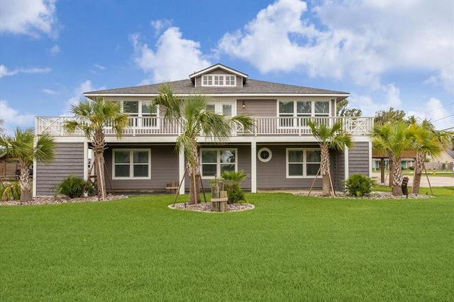 $699,000 | 1434 Bayshore Drive | Kemah