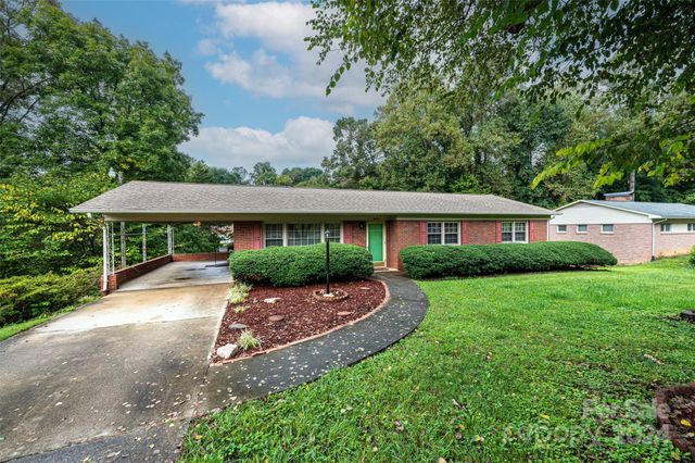 $265,000 | 907 Hawthorne Drive Northeast | Lenoir