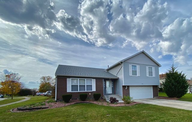 $379,000 | 8241 West Wintergreen Drive | Frankfort Square