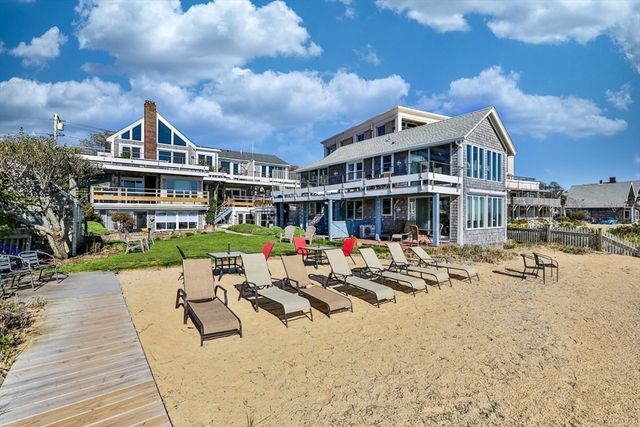 $1,150,000 | 495 Commercial Street, Unit 9 | Provincetown Center