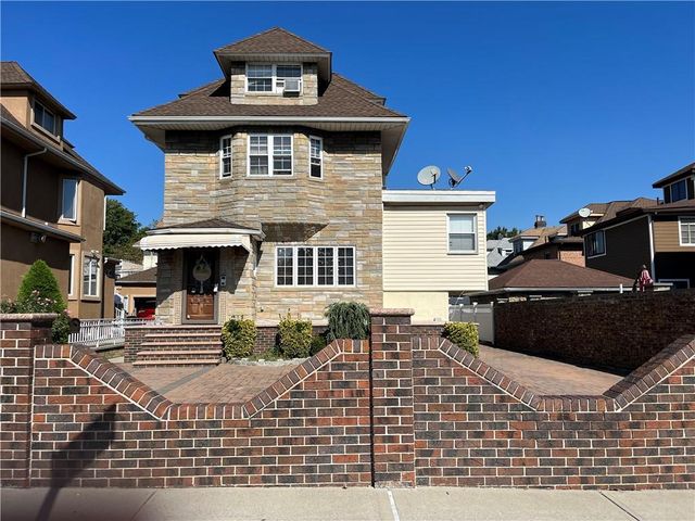 $2,550,000 | 1369 Bay Ridge Parkway | Dyker Heights