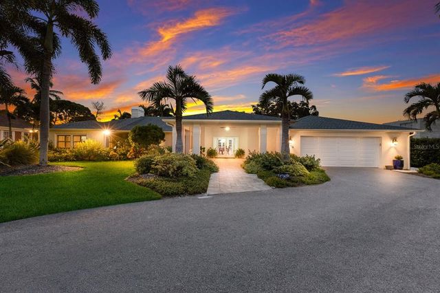 $2,200,000 | 506 63rd Street Northwest | West Bradenton