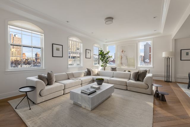 $4,495,000 | 320 East 82nd Street, Unit PH | Upper East Side