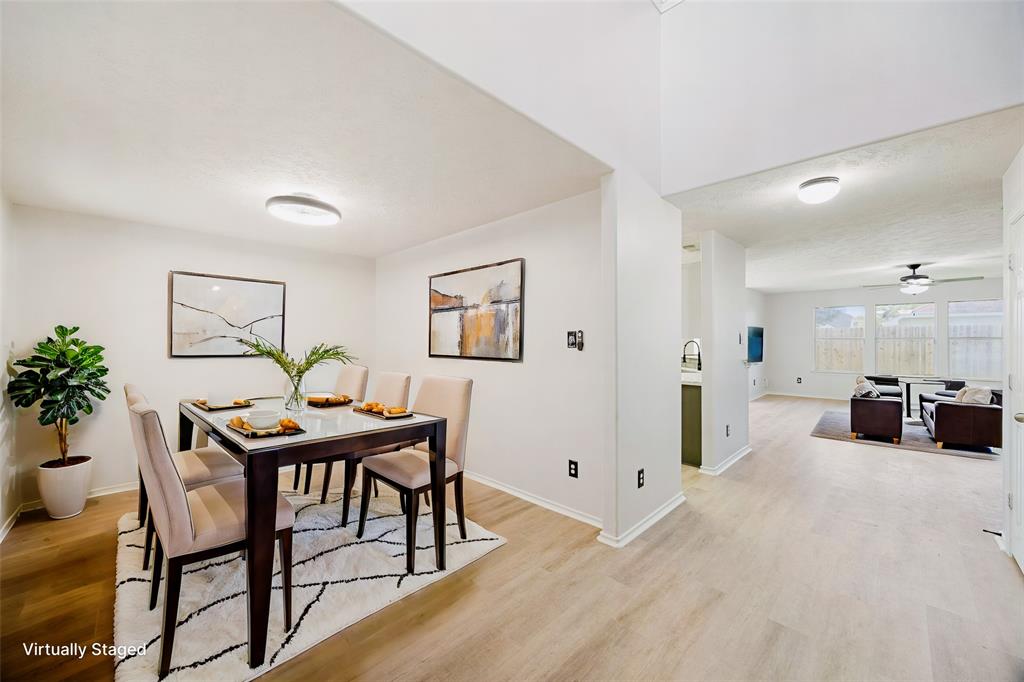 ENTRYWAY FEATURES FLEX SPACE OR HOME OFFICE AREA -VIRTUALLY STAGED