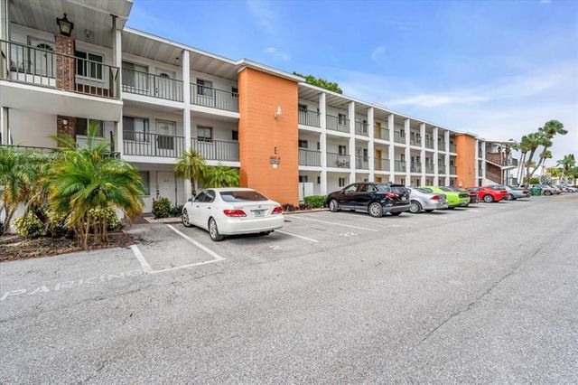 $144,000 | 2211 Sunset Drive, Unit E3 | Bayshore Gardens