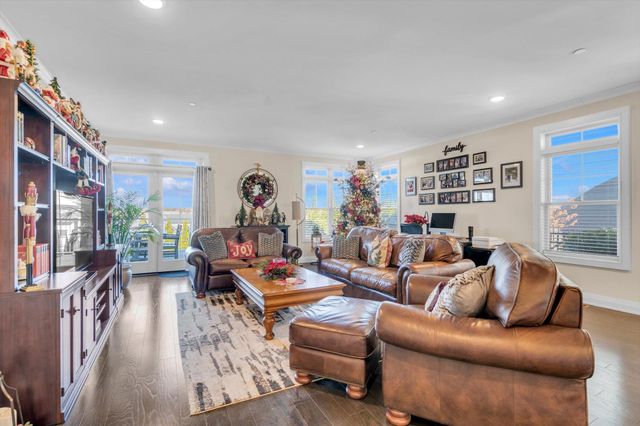 $1,435,000 | 40104 Silver Birch Lane, Unit 1 | Old Bethpage