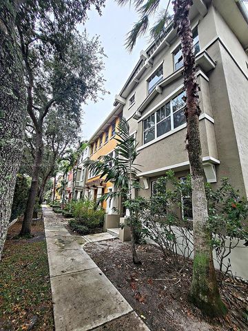 $540,000 | 430 Amador Lane, Unit 7 | West Palm Beach