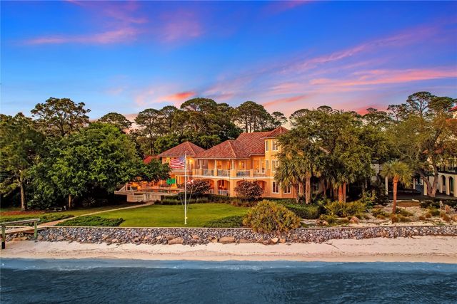 $6,445,000 | 105 Long Point Drive | Long Point