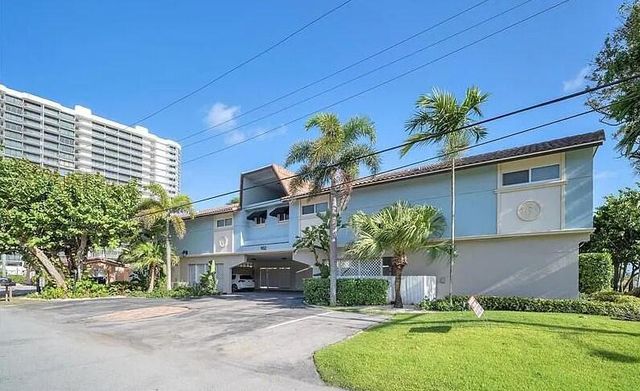 $3,500 | 902 Palm Avenue, Unit 4 | Southeast Boca Raton