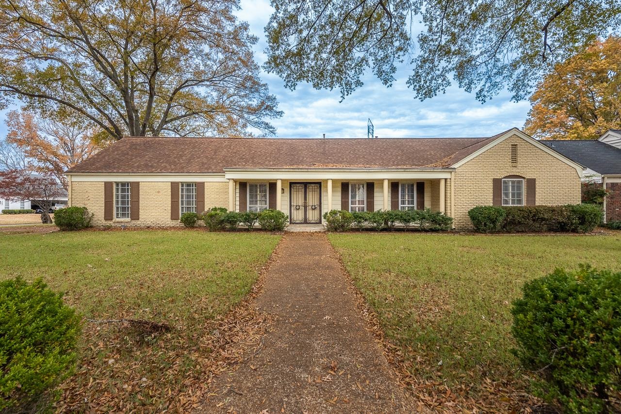 Wonderful East Memphis home in a great location.  Loved for many years by current owner!  3bd/2ba, hardwood floors throughout with the exception of tile in the kitchen.  Paint to make your own!