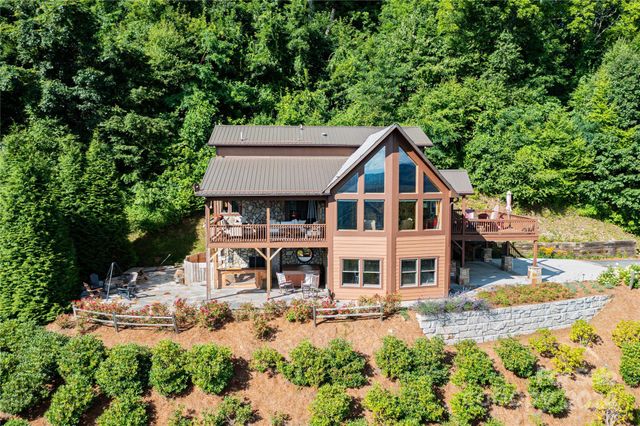 $979,000 | 969 Cattail Lane | Clyde Township - Haywood County