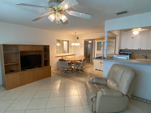 $130,000 | 480 Horizon West, Unit 102 | Boynton Beach