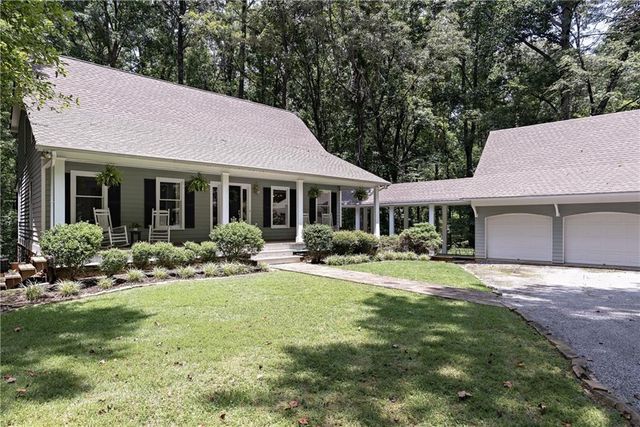 $1,190,000 | 588 Dogwood Lake Trail