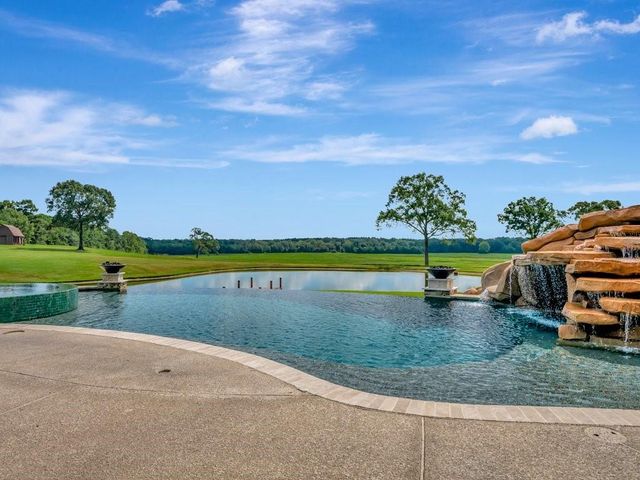 $3,800,000 | 1811 Caspers Cove Road