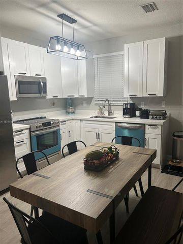 $3,300 | 2318 Southeast 10th Street, Unit 2318 | Homestead