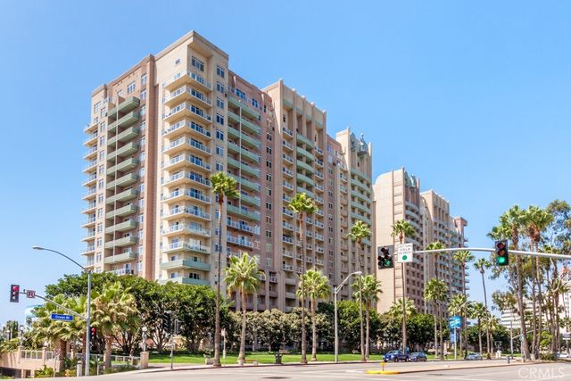 $725,000 | 488 East Ocean Boulevard, Unit 601 | Downtown Long Beach