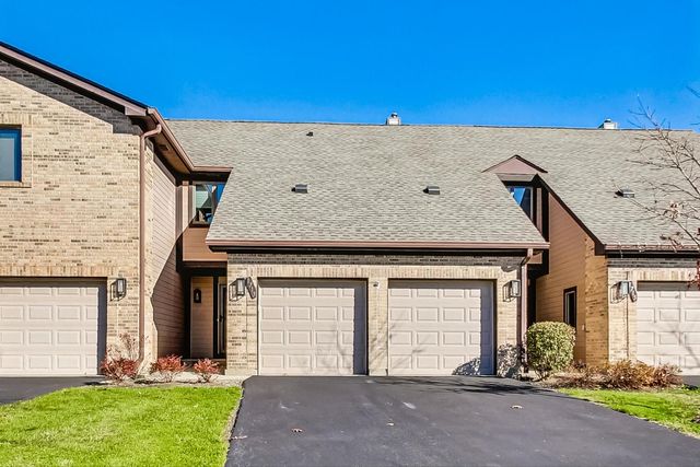 $2,800 | 1713 Pebble Beach Drive, Unit 1713 | Hoffman Estates