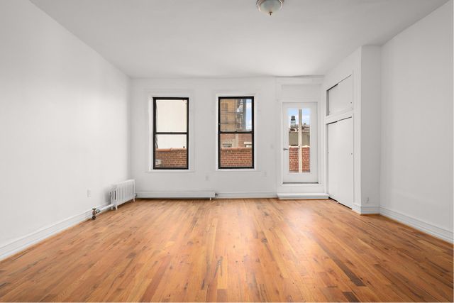 $3,250 | 4 West 90th Street, Unit 2E | Upper West Side