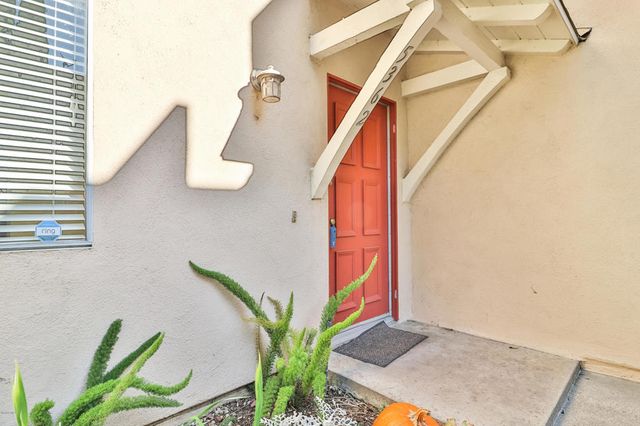 $3,090 | 5362 Lake Lindero Drive | Agoura Hills Area