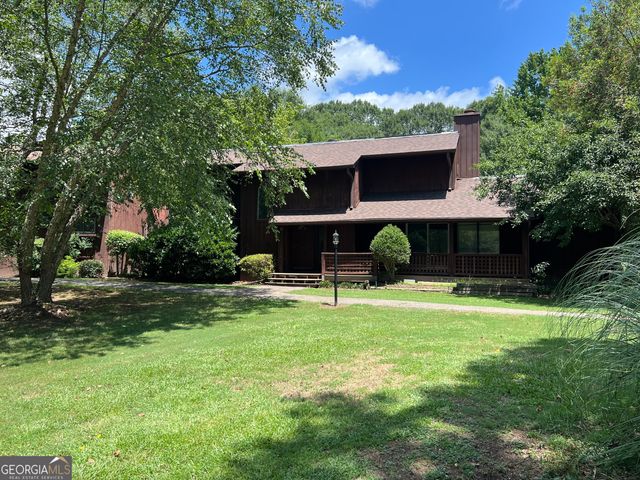 $399,900 | 20 Fairway Lane | Peachtree City