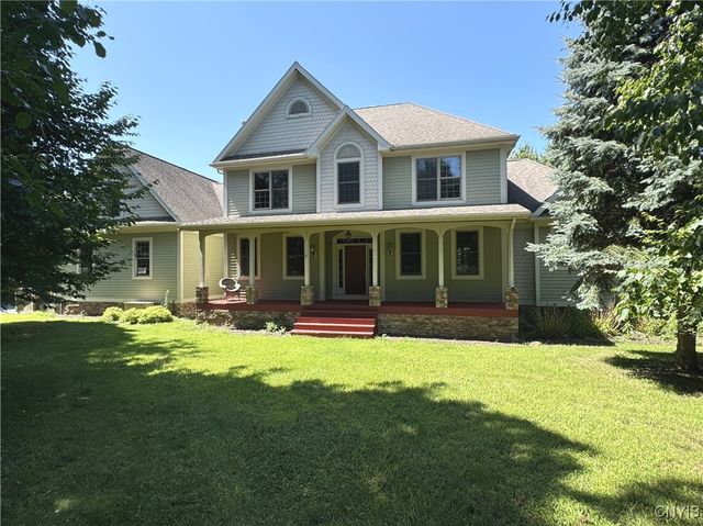 $850,000 | 22606 Ridgeview Road | Watertown Town