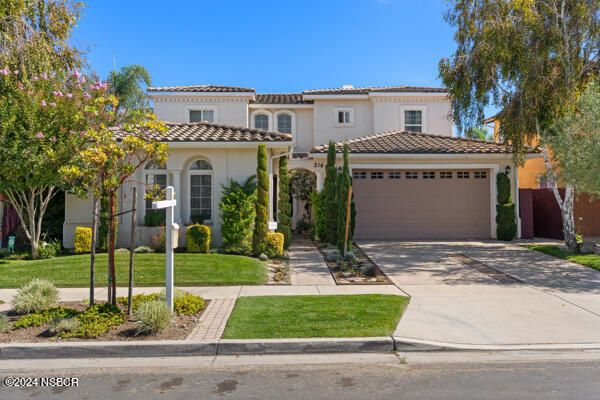 $924,999 | 216 Navarra Way | Santa Maria