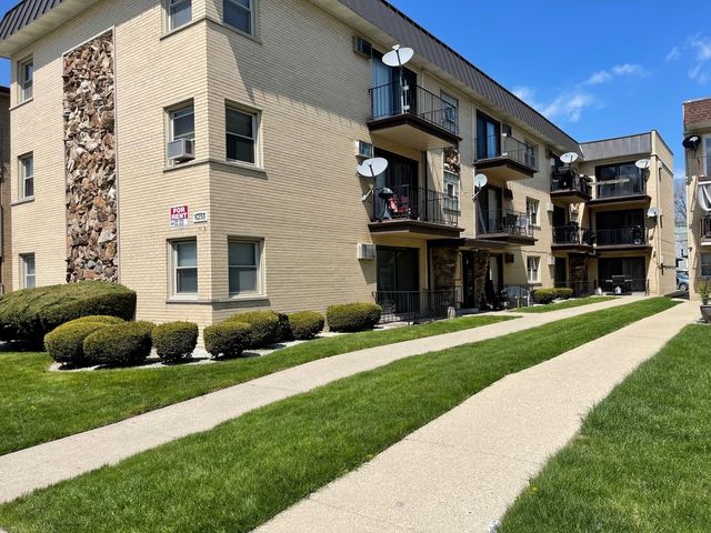 $1,450 | 6255 North Northwest Highway, Unit 2A | Norwood Park East