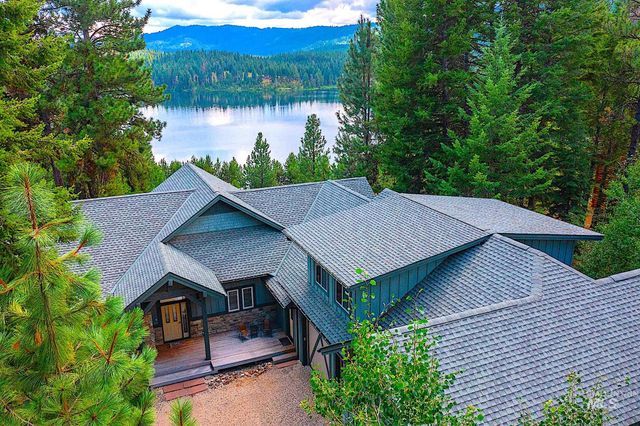 $1,695,000 | 165 Stillwater Court