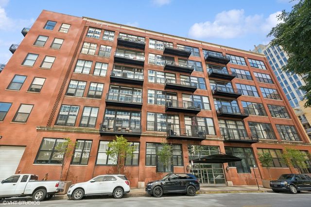 $484,000 | 525 West Superior Street, Unit 623 | River North Commons