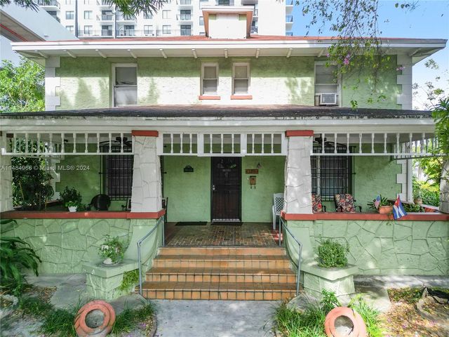 $1,749,000 | 1901 Southwest 9th Street | Shenandoah