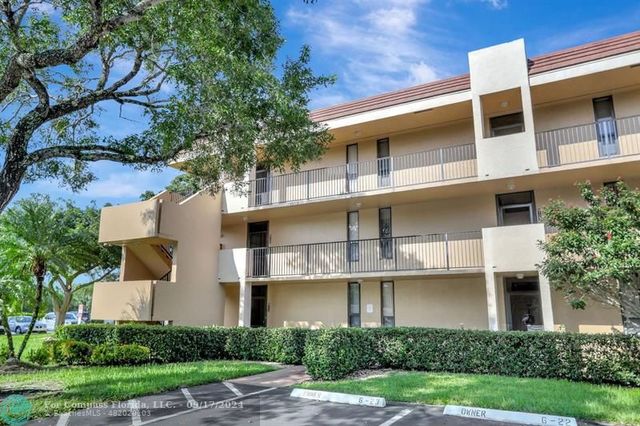 $2,250 | 6124 Coral Lake Drive, Unit 212 | Coral Gate