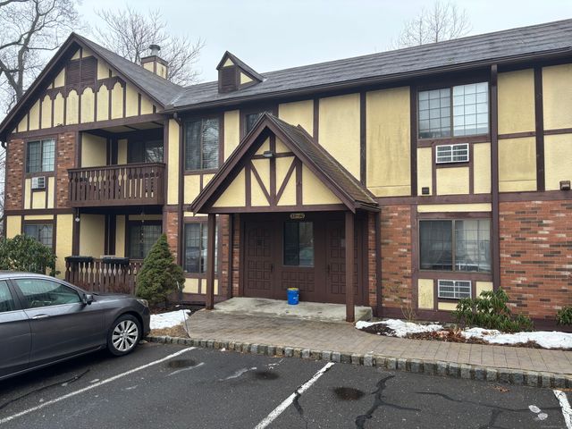 $225,000 | 40 Teresa Place, Unit 40 | Bridgeport North End