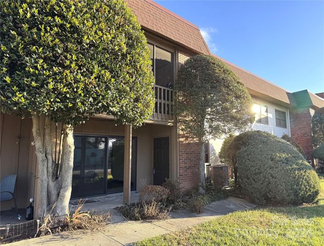 $229,000 | 427 6th Avenue West, Unit A12 | Hendersonville