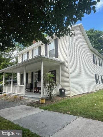 $900 | 7889 Main Street, Unit B | Middletown