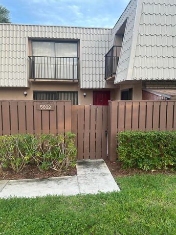 $2,200 | 5802 58th Way | The Villages of Palm Beach Lakes