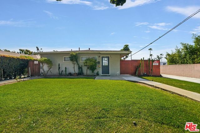 $2,895,000 | 2428 Kansas Avenue | Santa Monica