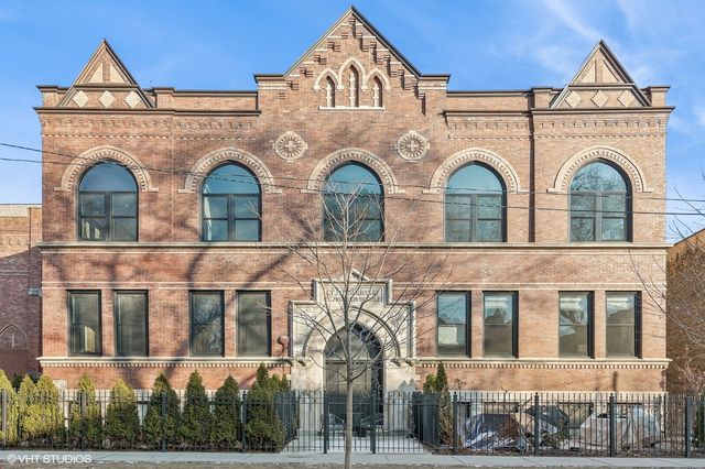 $1,190,000 | 915 North Hoyne Avenue, Unit 2 | Ukrainian Village