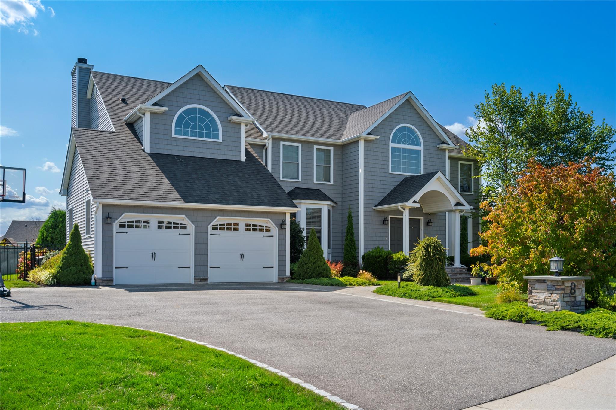 View of front of house featuring a 2 car garage